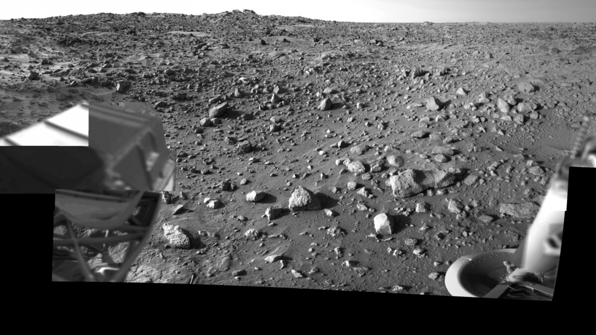 Mars as seen from camera 2 of the Viking lander
