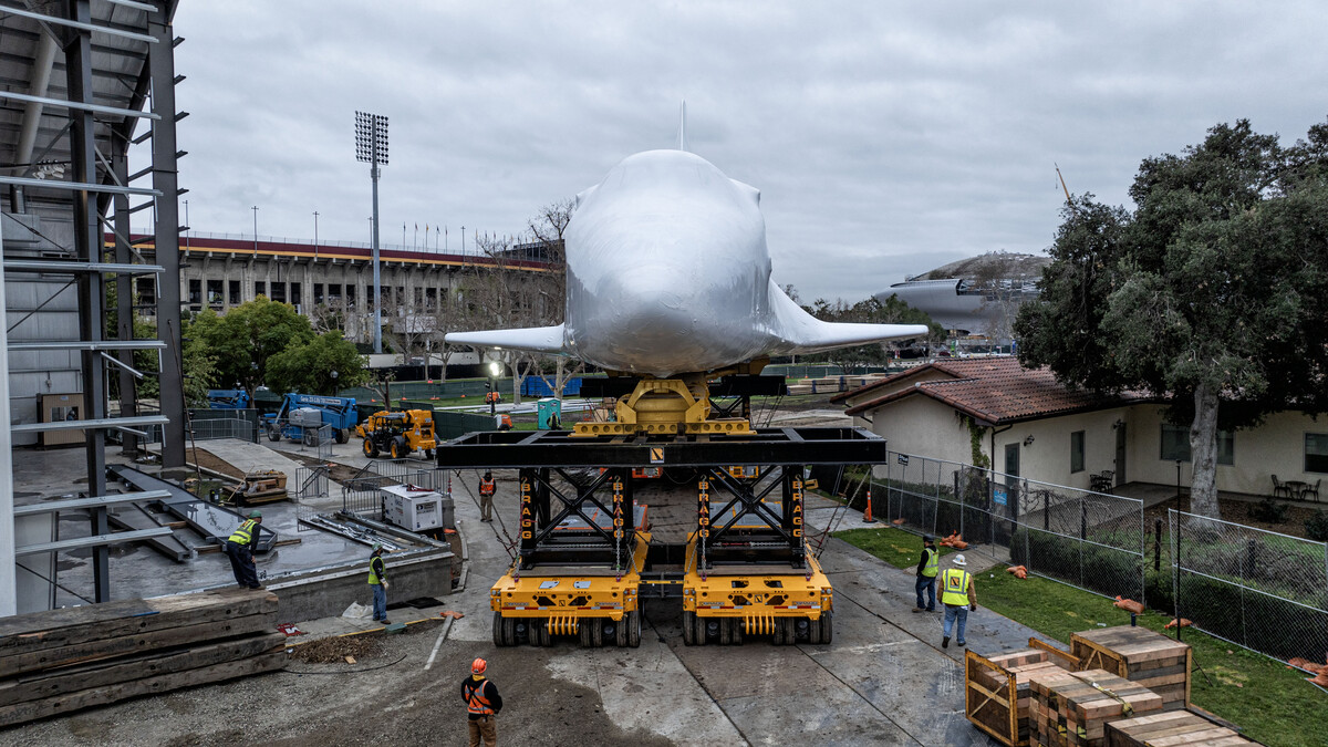 Space Shuttle Endeavour moving in preparation for lifting
